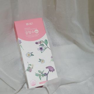래디 한방 여성청결제 궁청수인 10개입 — 5점을 준 리뷰어가 2022년 5월 올린 사용 사진