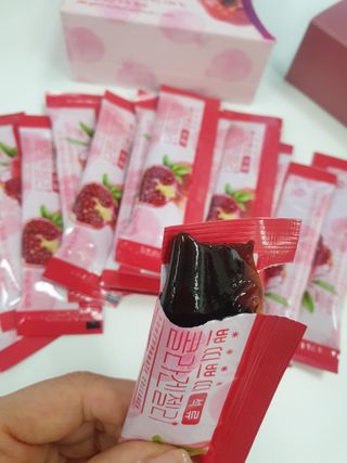 헬스업_쁘띠쁘띠석류콜라겐젤리_20g x 14포 — 5점을 준 리뷰어가 2020년 12월 올린 사용 사진