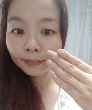 [네일가게] 햇빛에 닿으면 색이 변하는 신기한 햇살 반전 네일스티커_B — 4점을 준 리뷰어가 2021년 8월 올린 사용 사진