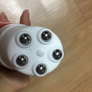 건강누리인터내셔날 큐어레스트 스포츠 마사지 닥터페인 바디 핫 롤링 볼 크림(100ml) — 5점을 준 리뷰어가 2022년 3월 올린 사용 사진