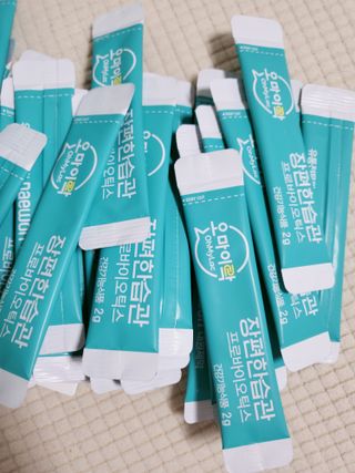 [유산균] 오마이락 장편한습관 프로바이오틱스 30P — 5점을 준 리뷰어가 2022년 12월 올린 사용 사진