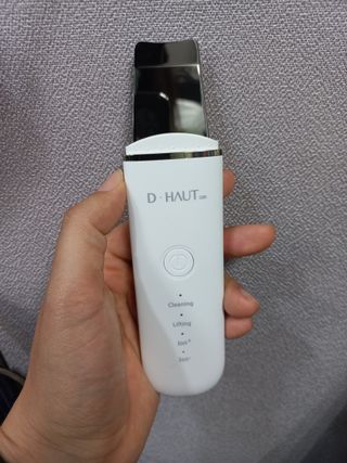 디하우트 랩 4 in 1 갈바닉 아쿠아 워터 필링기 스킨스크러버 — 1점을 준 리뷰어가 2021년 11월 올린 사용 사진