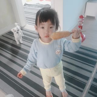 유비맘 캔디팡팡 내의/내복 상하 세트 — 5점을 준 리뷰어가 2021년 3월 올린 사용 사진