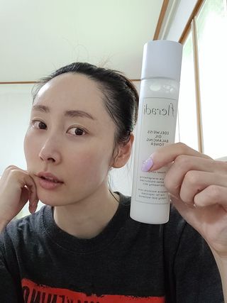 플레라디 에델바이스 오일 밸런싱 토너 — 4점을 준 리뷰어가 2021년 4월 올린 사용 사진