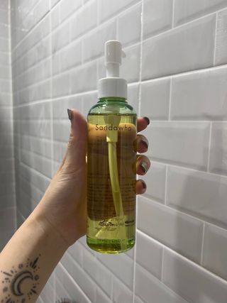 스킨큐어 산다화 순한 클렌징 동백 오일 200ml — 5점을 준 리뷰어가 2023년 8월 올린 사용 사진