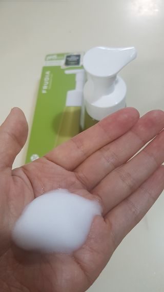 [후르디아] 아보카도 약산성 비건 여성 청결제 — 5점을 준 리뷰어가 2022년 4월 올린 사용 사진