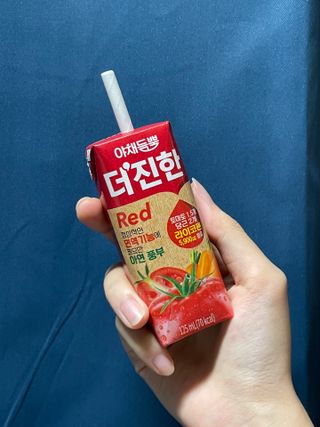 [롯데칠성] 야채듬뿍 더'진한 [롯데칠성] 야채는 이제 COLORFULL! 야채듬뿍  더 진한 레드 4개 +퍼플 4개 (총 8개) — 4.5점을 준 리뷰어가 2023년 6월 올린 사용 사진