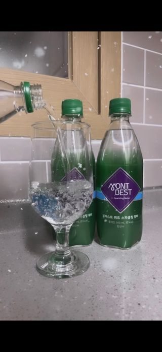 몽베스트 Montbest with Sparkling water Plain 20병 — 5점을 준 리뷰어가 2022년 12월 올린 사용 사진