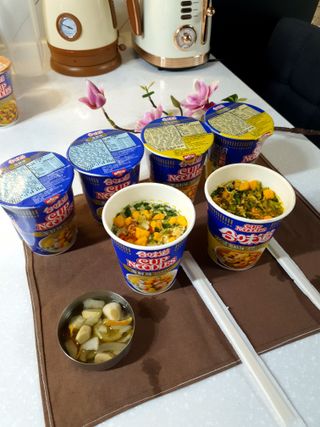 NISSIN 닛신 컵누들  4종 - 씨푸드오리지날, 씨푸드 스파이시, 씨푸드 커리, 씨푸드 XO소스 — 3점을 준 리뷰어가 2022년 4월 올린 사용 사진