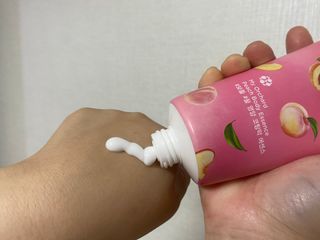 [후르디아] 복숭아 바디워시+바디에센스 세트 — 5점을 준 리뷰어가 2021년 9월 올린 사용 사진