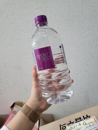 몽베스트 MONTBEST 1L 12입 — 5점을 준 리뷰어가 2022년 4월 올린 사용 사진