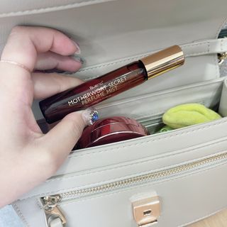브에노 마더워트 시크릿 퍼퓸 미스트 — 4점을 준 리뷰어가 2021년 6월 올린 사용 사진