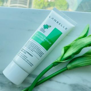 랑벨 내츄럴 프레시 업 선크림 75ml — 5점을 준 리뷰어가 2022년 5월 올린 사용 사진