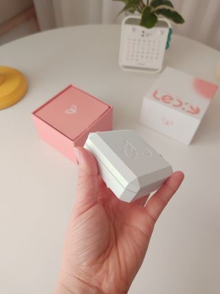 LEDi:Y(레이디) 에임텍 LED 뷰티디바이스 Ledi-y 레이디 — 5점을 준 리뷰어가 2023년 2월 올린 사용 사진