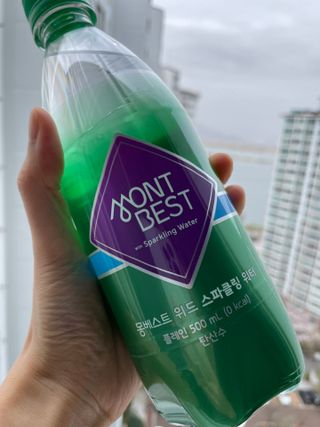 몽베스트 Montbest with Sparkling water Plain 20병 — 5점을 준 리뷰어가 2023년 3월 올린 사용 사진