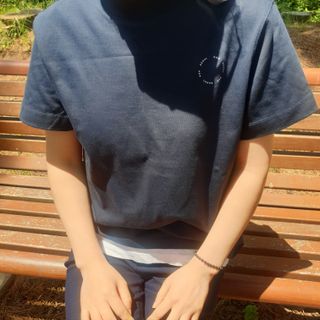로서울 High Neck T-Shirt Navy, Gray — 5점을 준 리뷰어가 2021년 5월 올린 사용 사진