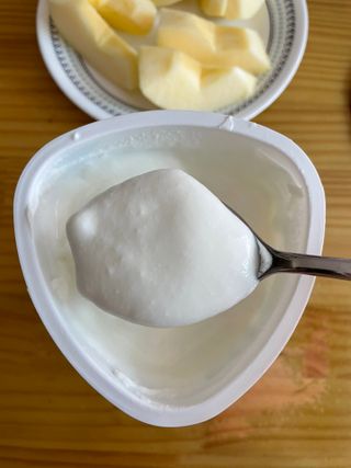 떠먹는불가리스 마이플레인 요거트 435g 6개입 — 5점을 준 리뷰어가 2021년 3월 올린 사용 사진
