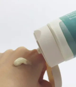 틱톡 [후르디아] 올리브영 아로마 비건 바디워시1종+바디로션1종 (그리너리) — 5점을 준 리뷰어가 2022년 12월 올린 사용 사진