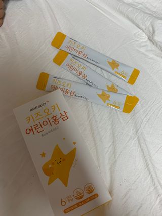 [이뮤니티플러스]우리아이 면역오키, 건강오키 _ 키즈오키 어린이홍삼 10포 1box — 4점을 준 리뷰어가 2022년 3월 올린 사용 사진