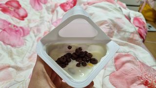 LIVE 매일바이오 토핑요거트 — 5점을 준 리뷰어가 2022년 4월 올린 사용 사진