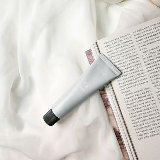 르핸스 퍼포밍 2 핸드&네일 비반트포렛/베티버포그 — 5점을 준 리뷰어가 2023년 3월 올린 사용 사진