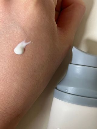 [스킨1004] 마다가스카르 센텔라 히알루-시카 워터핏 선세럼 50ml — 4.5점을 준 리뷰어가 2024년 5월 올린 사용 사진