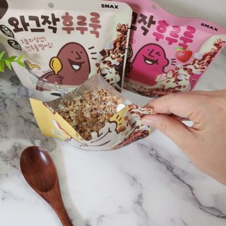 스낵스 와그작후루룩 3종_카카오2봉+아몬드2봉+딸기2봉 (총 6봉) — 5점을 준 리뷰어가 2024년 2월 올린 사용 사진