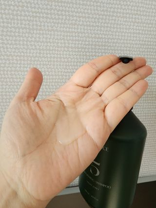 르핸스 퍼포밍 5 샴푸 비반트 포렛/베티버 포그 — 3.5점을 준 리뷰어가 2022년 12월 올린 사용 사진