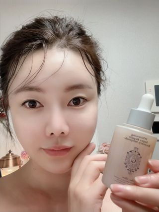청담로즈 로즈블랑 화이트닝 슈퍼 리페어 리커버리 앰플 — 5점을 준 리뷰어가 2023년 7월 올린 사용 사진