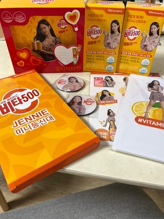 광동생활건강 [제니에디션] 비타500데일리스틱 gift set 60포+제니굿즈 3종+쇼핑백 — 4.5점을 준 리뷰어가 2021년 11월 올린 사용 사진
