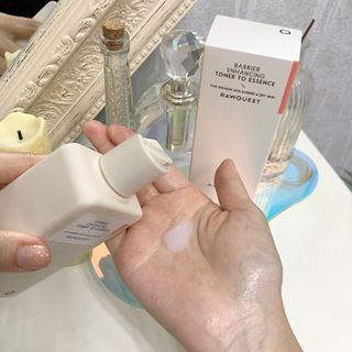 로우퀘스트 베리어 인핸싱 토너투에센스 200ml — 4.5점을 준 리뷰어가 2023년 10월 올린 사용 사진