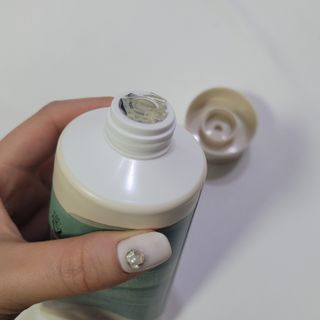 [후르디아] 올리브영 저자극 비건바디로션 — 5점을 준 리뷰어가 2023년 3월 올린 사용 사진