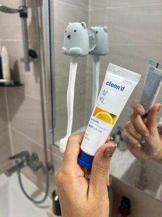 주식회사 클린디 [클린디] 파우치에 쏙 넣어 밖에서도 치아건강🦷 챙기기 [맞춤 칫솔 + 치약  + 파우치 구성] — 5점을 준 리뷰어가 2022년 1월 올린 사용 사진