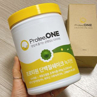 프로티원 단백질쉐이크 녹차맛 2주분 1통+보틀 — 4.5점을 준 리뷰어가 2021년 5월 올린 사용 사진