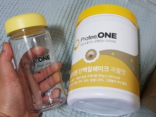 프로티원 단백질쉐이크 곡물맛 2주분 1통+보틀 — 5점을 준 리뷰어가 2021년 3월 올린 사용 사진