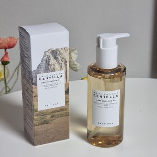 스킨1004 [SKIN1004] 마다가스카르 센텔라 라이트 클렌징 오일 200ml — 5점을 준 리뷰어가 2024년 7월 올린 사용 사진