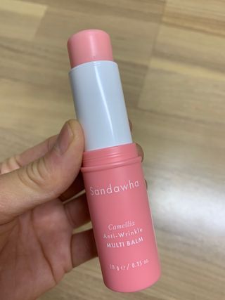 스킨큐어 산다화 카멜리아 안티 링클 멀티밤 — 5점을 준 리뷰어가 2022년 10월 올린 사용 사진