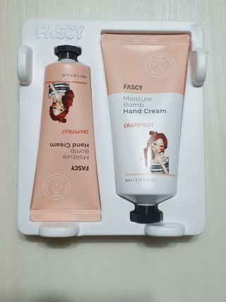 파시 FASCY 高保湿ハンドクリーム40ml+80ml セット — 5점을 준 리뷰어가 2021년 8월 올린 사용 사진