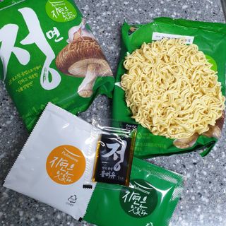 [풀무원] 자연은맛있다 정면, 백면, 홍면  세트 — 5점을 준 리뷰어가 2021년 4월 올린 사용 사진