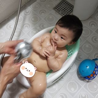 토박스코리아 몽쥬르 유아 샴푸앤워시 300ml — 5점을 준 리뷰어가 2021년 5월 올린 사용 사진