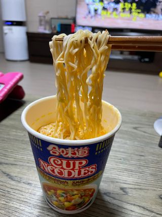 NISSIN 닛신 컵누들  4종 - 씨푸드오리지날, 씨푸드 스파이시, 씨푸드 커리, 씨푸드 XO소스 — 5점을 준 리뷰어가 2022년 5월 올린 사용 사진