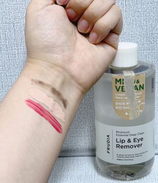 [후르디아] 눈시림없는 올영 립앤아이 리무버 — 5점을 준 리뷰어가 2024년 4월 올린 사용 사진