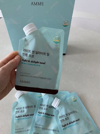 아므_이너뷰티 라이트 앤 딜라이트 밀 민트 초코 — 5점을 준 리뷰어가 2021년 7월 올린 사용 사진