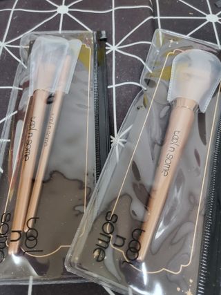 [툴앤썸] 라운드 파운데이션 브러시+사선 쉐딩 브러시+블렌딩 브러시 — 5점을 준 리뷰어가 2021년 6월 올린 사용 사진
