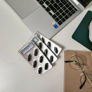 [몸엔용] 에버업 멀티비타민&미네랄, 눈건강 루테인 혈행건강 오메가3, 면역 프로바이오틱스 3종 택1 — 5점을 준 리뷰어가 2022년 5월 올린 사용 사진