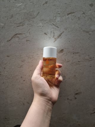 바이오오일 [바이오-오일] 스킨케어 오일 내추럴 60ml — 5점을 준 리뷰어가 2021년 10월 올린 사용 사진