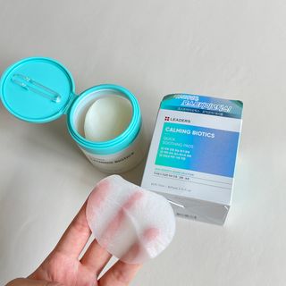 리더스코스메틱 리더스 카밍 바이오틱스 퀵 수딩 패드 — 5점을 준 리뷰어가 2022년 7월 올린 사용 사진