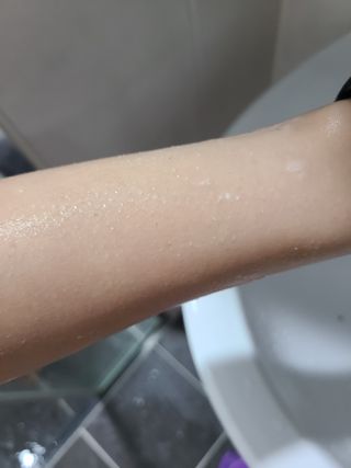 벨먼 내추럴스파 수분광채 스크럽 바디워시 600ml 5종 — 5점을 준 리뷰어가 2022년 5월 올린 사용 사진
