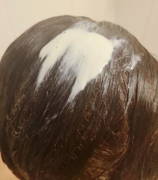 유메이 웰니스 샴푸 + 유메이 스칼프 브러쉬 — 5점을 준 리뷰어가 2021년 12월 올린 사용 사진