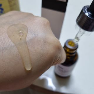 이매지스트 비바 비타민C 세럼 시카 미백 색소침착 앰플 — 5점을 준 리뷰어가 2022년 12월 올린 사용 사진